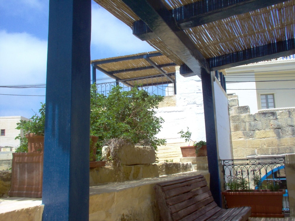 Spacious &comfortable, Traditional Villa- Large Private Pool, Terraces & Views