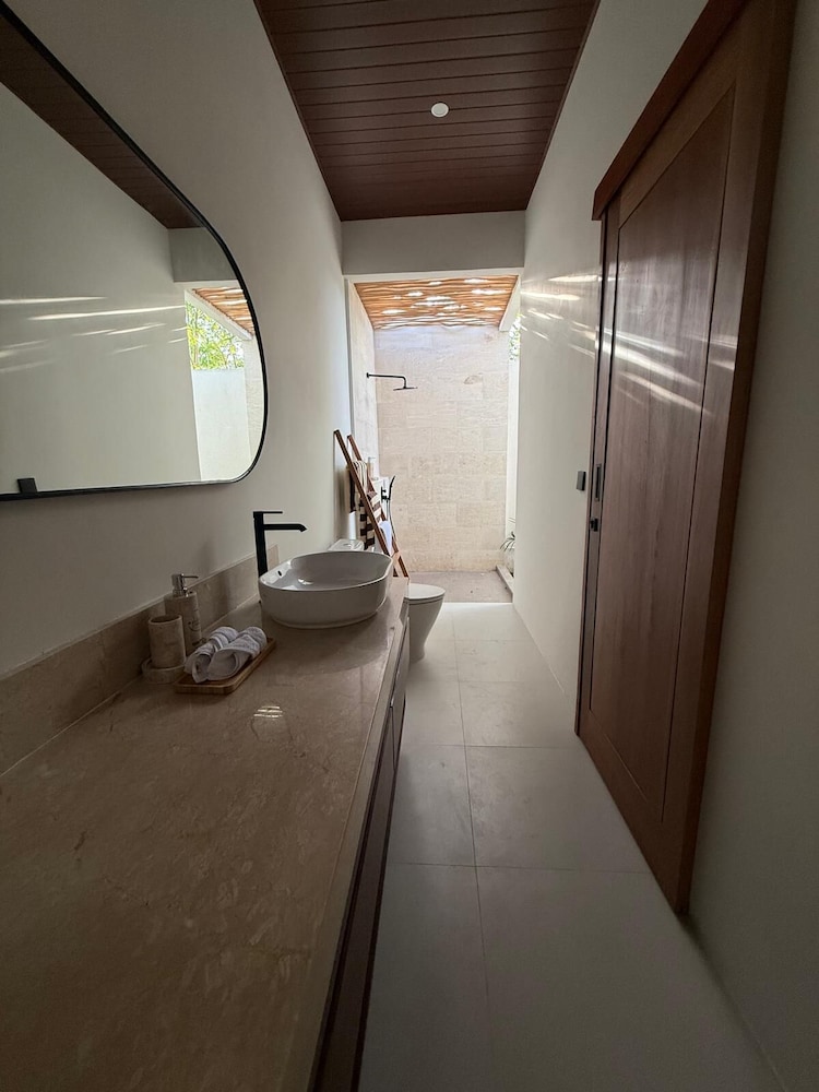 Malasama suites hotel