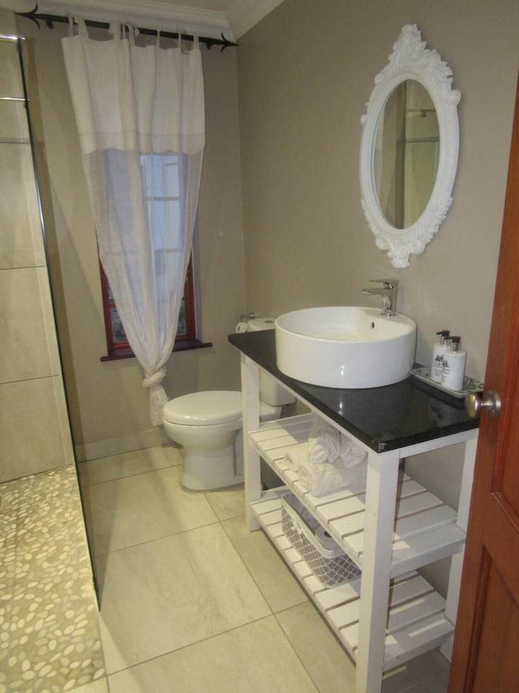 Happy Lands Self Catering B&B