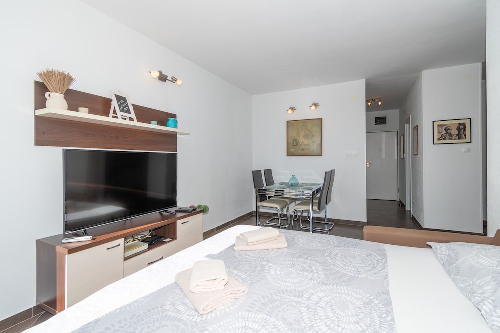 Trstenik Beach apartment