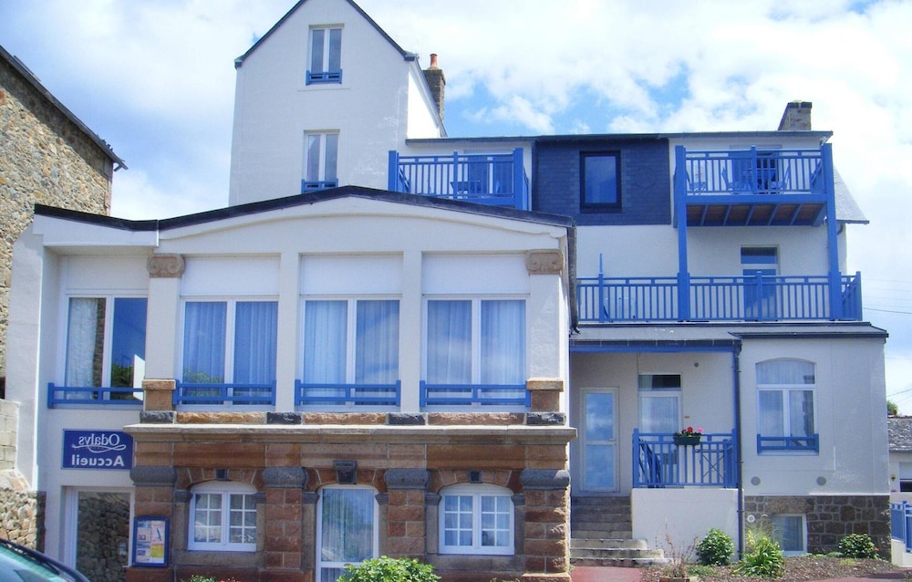 Apartment in Tregastel Near Renote Island