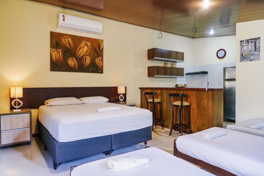 Macaco Surf House - Hostel