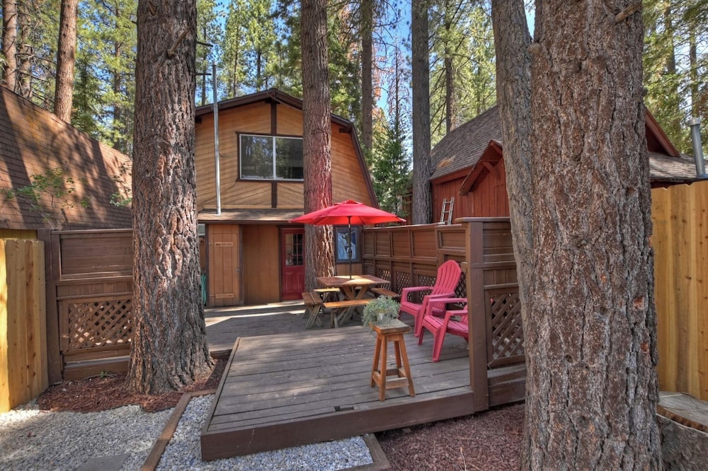 Summit Happy Mountain Cabin