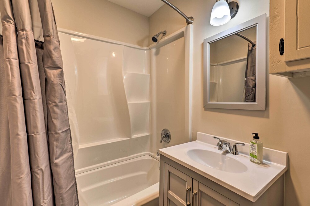 Chic Columbia Home < 2 Mi to Historic Square! view 2