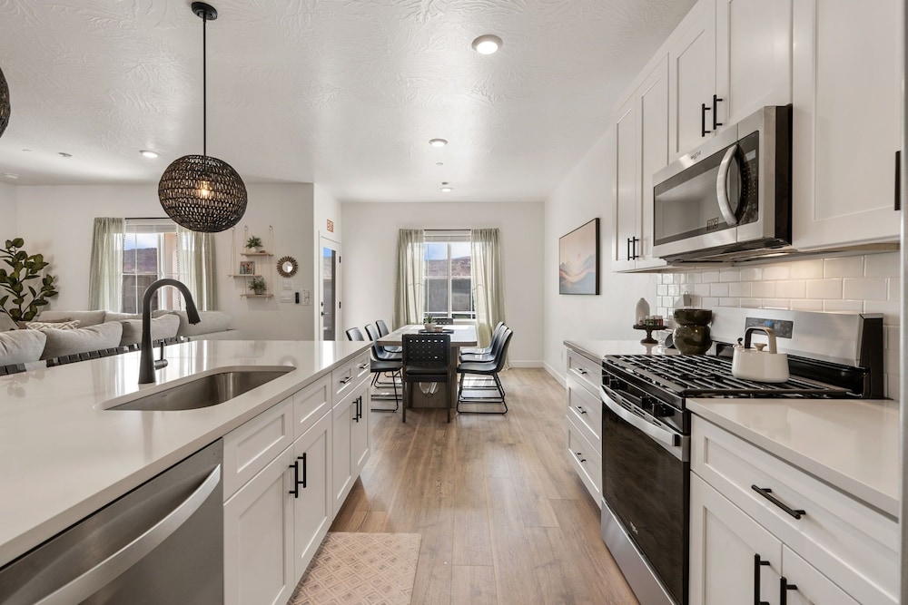 Long Drive 4 Bedroom Townhouse