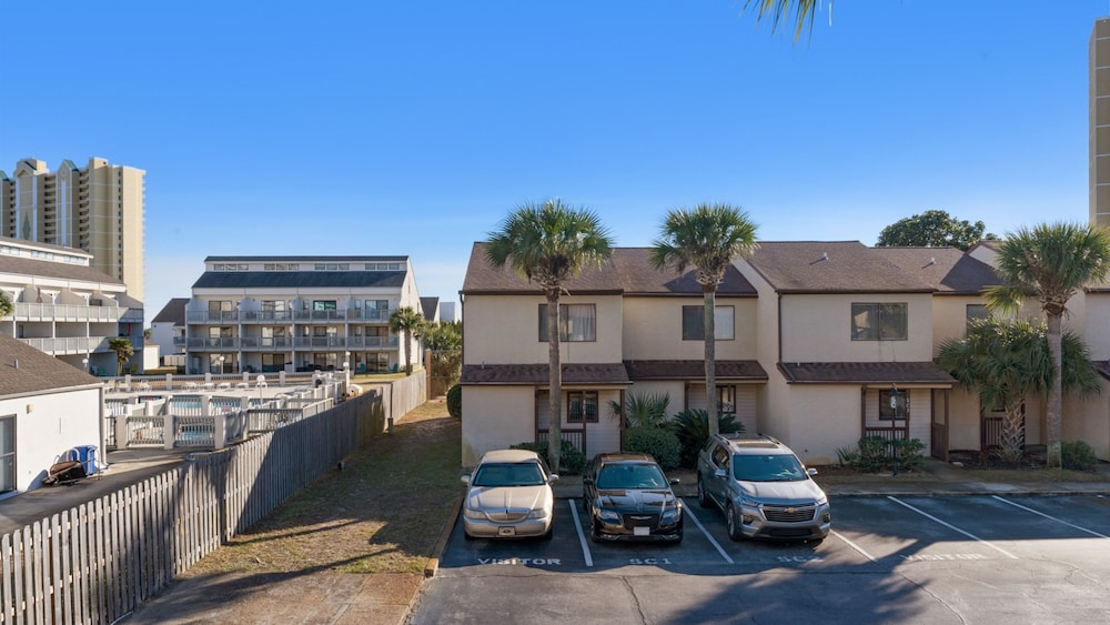 Portside Resort D1: Gulf Retreat With Pools, Beach & Family Adventures!