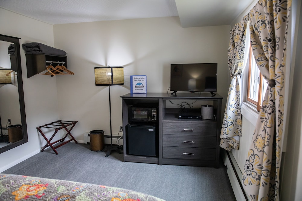 Clear River Inn