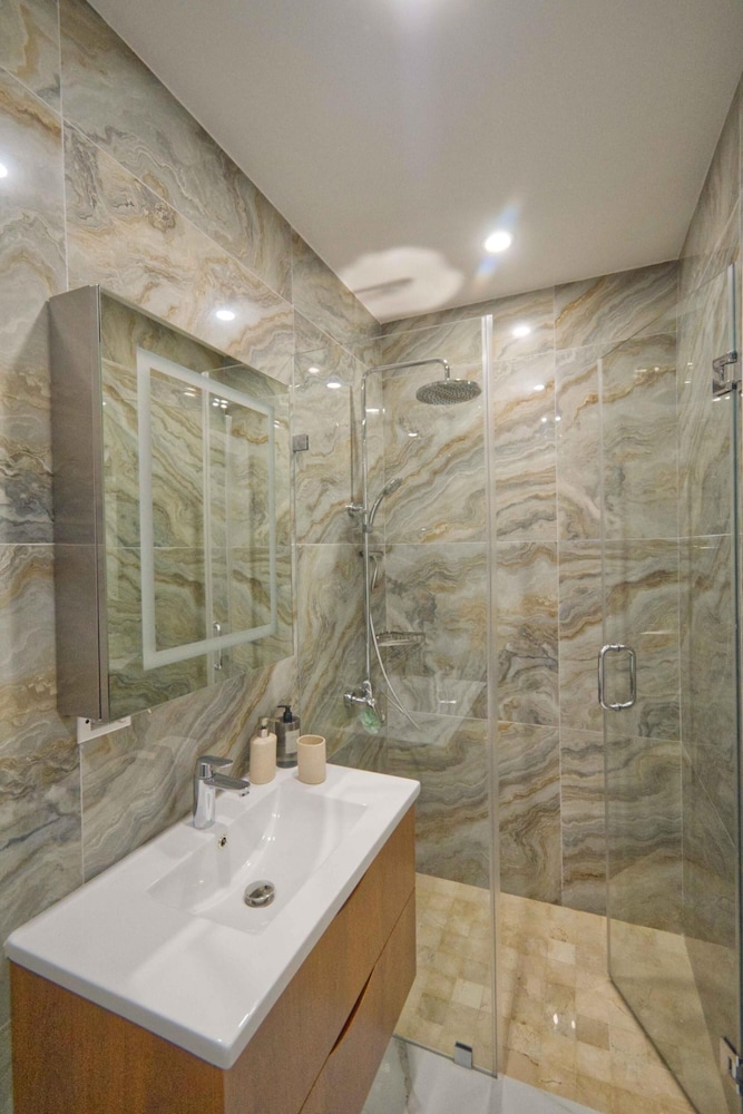 Luxury 6bdr Villa at Tortuga Bay Near Beach Golf