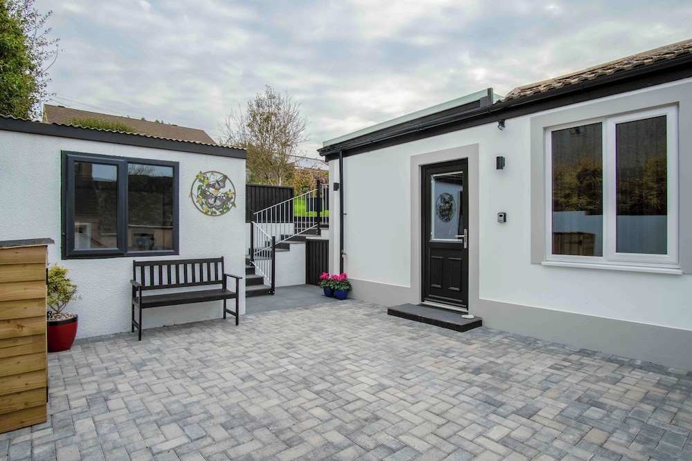 Wiston Street - 2 Bedroom Holiday Home - Pembroke