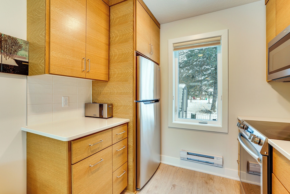 < 1/2 Mi to Downtown: Quiet Northfield Apartment
