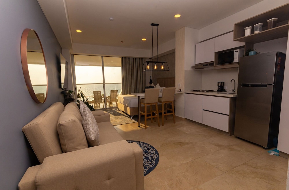 Condominio exclusivo nuevo frente al mar