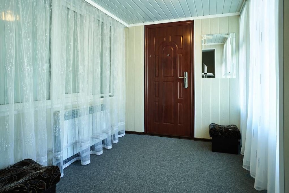 Boryspil Airport Sleep&Fly GuestHouse