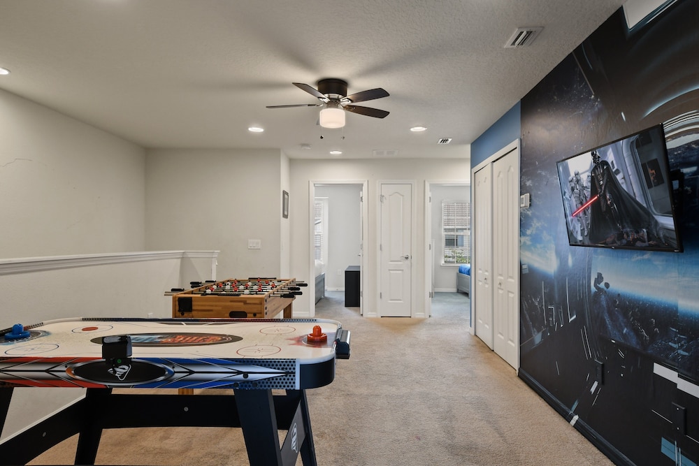 5-br Townhouse With Pool, Games, Disney