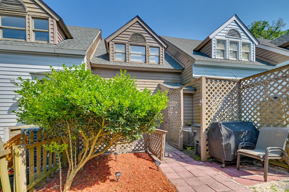 Coastal Vacation Rental - 2 Mi to Huntington Beach view 4