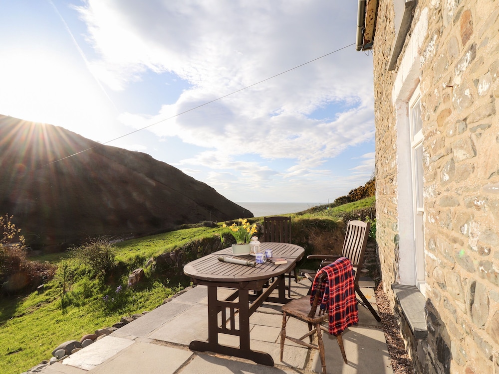 Dolwylan Cottage