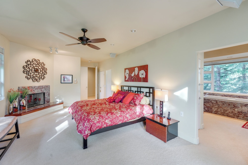 Expansive Sun Valley Home Close to Slopes!