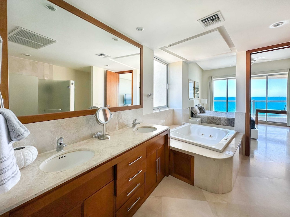Serenity by the Sea Stunning Beachfront Condo