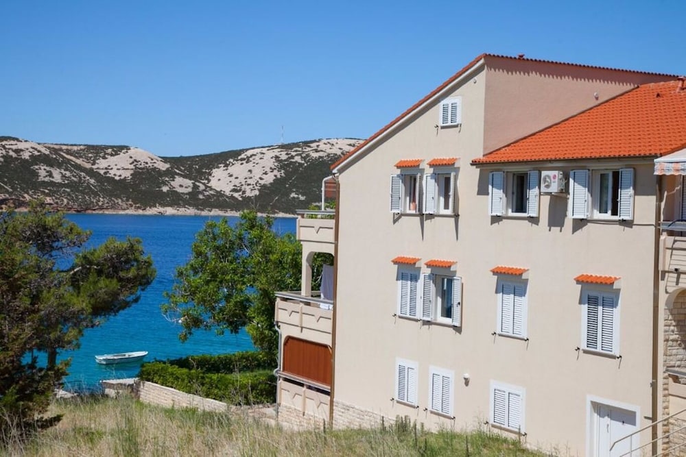 Nera - 10 m From Beach - A2