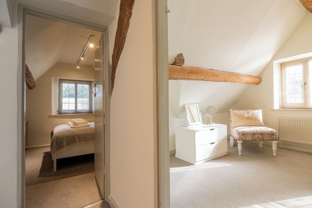 Beautiful Cottage in the Cotswolds