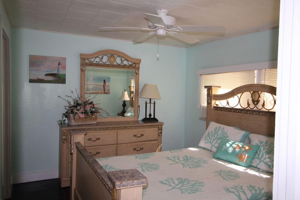 Indian River Lagoon Waterfront Cottages