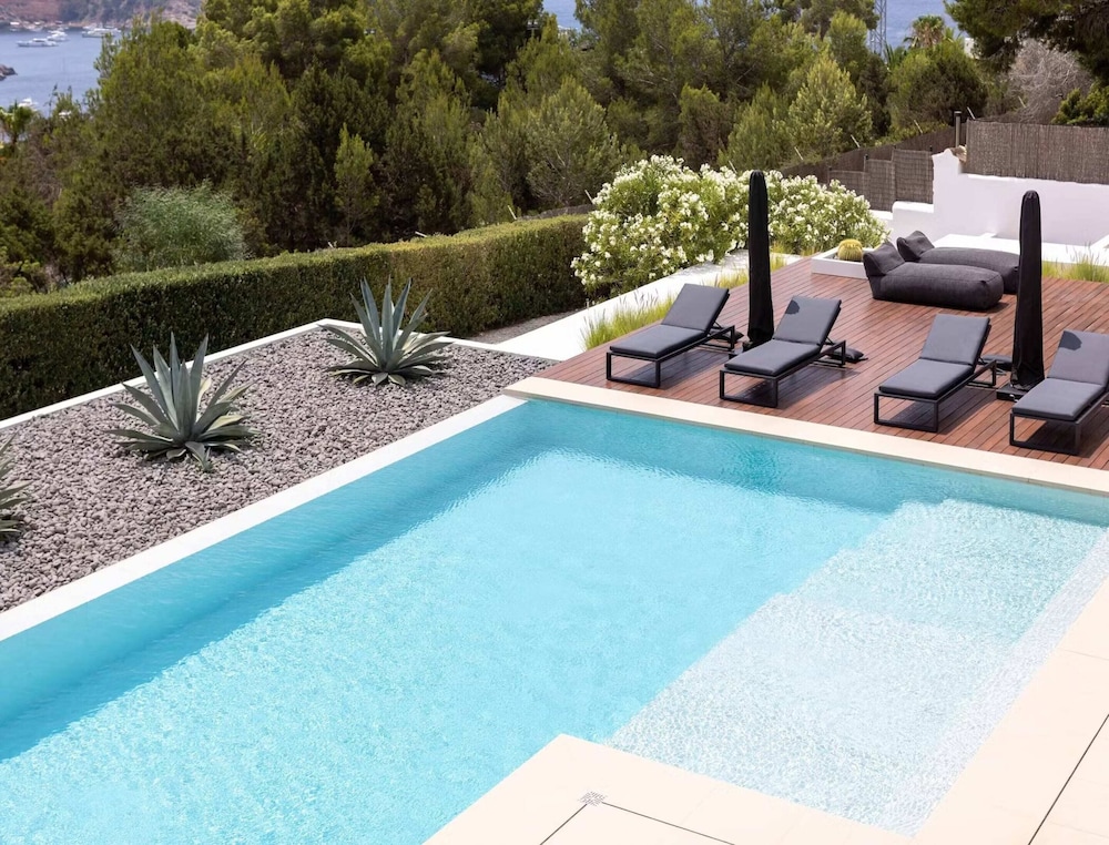 Amazing Villa With Infinity Pool
