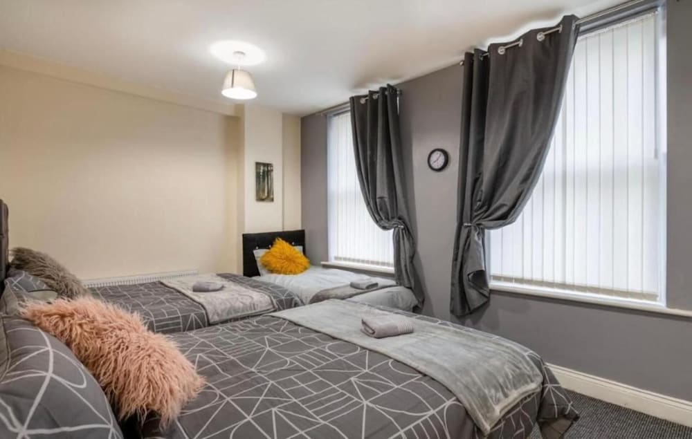 City Centre 2bed Apartment Wi-fi Parking