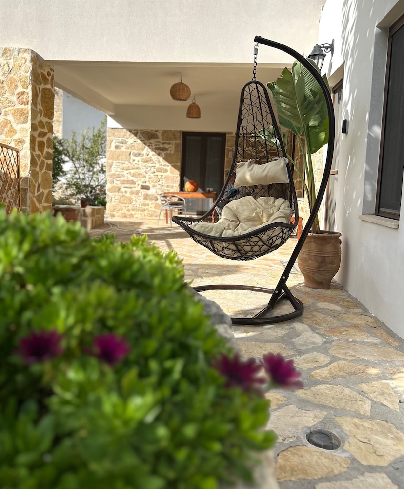 Apartments Panethimos