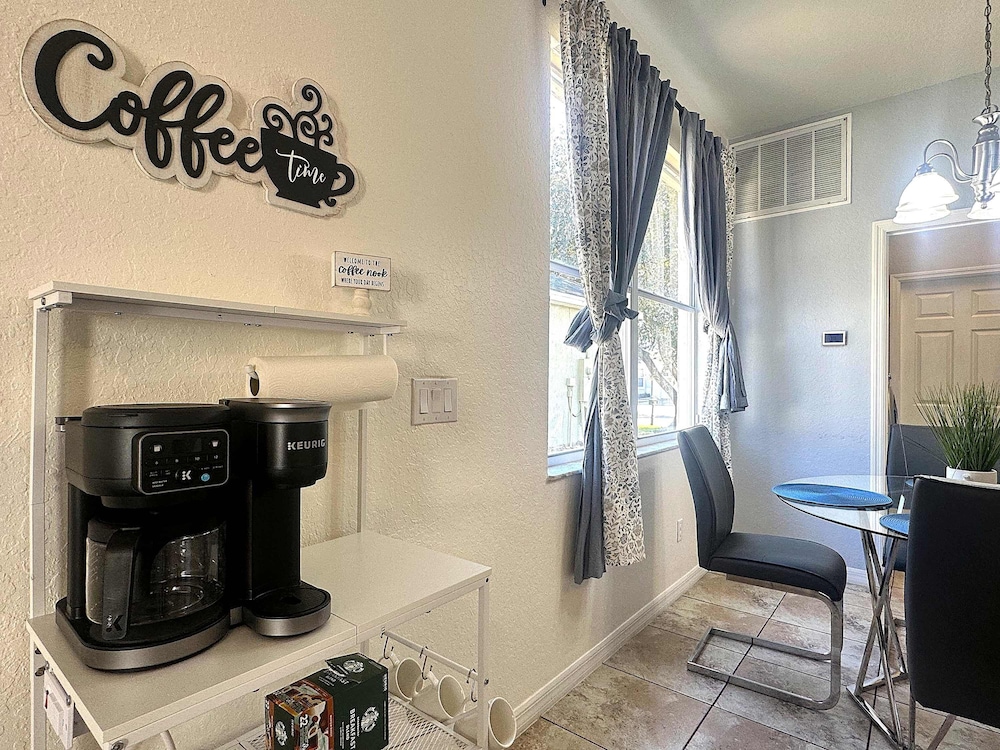 Family Villa 5 Bedroom Near Disney World