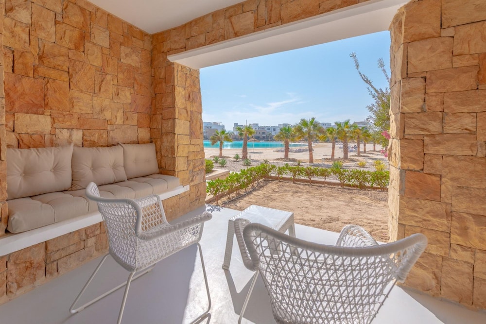 El Gouna Vacations - Vesta - Superior Apt - 3Br - Swan Lake - Property Image 11