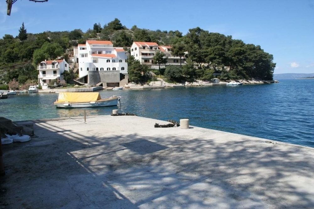 Ivo - 20m From the sea - A2 view 4