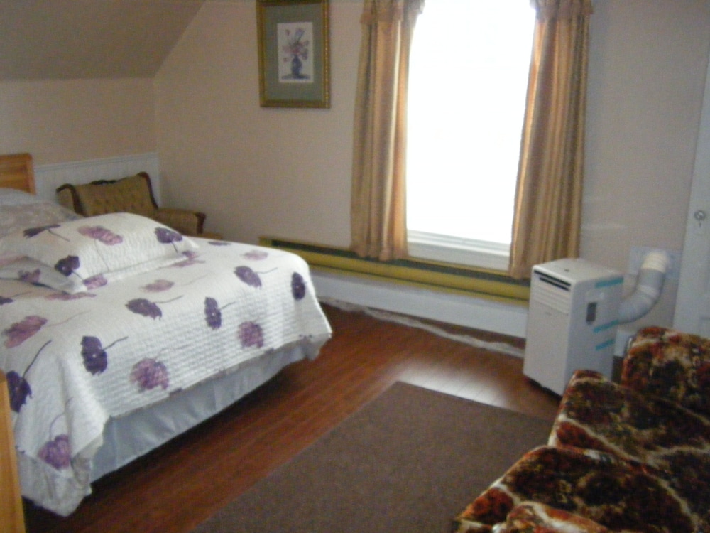 Glory Inn Downtown Moncton
