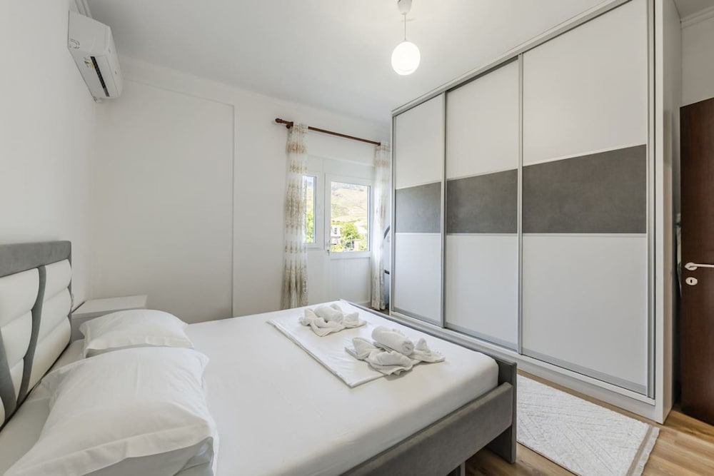 Hometown Apartment 2