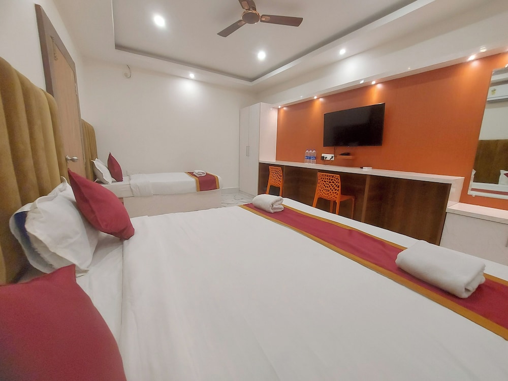 Hotel MJR - Free Pickup and Drop Temple, Sea Beach & Puri Railway Station