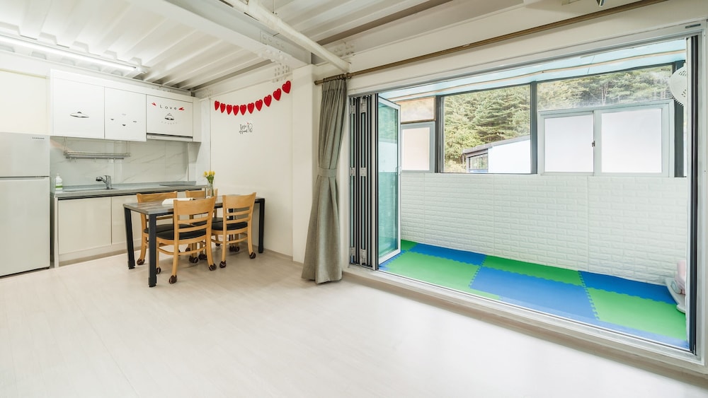 Gapyeong Gabom Kids Poolvilla Pension