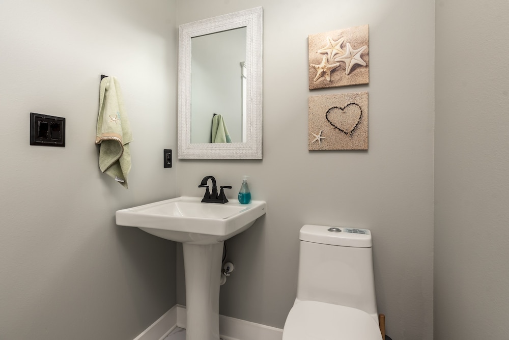 Bay Breeze - 2420 Bienville 4 Bedroom Home