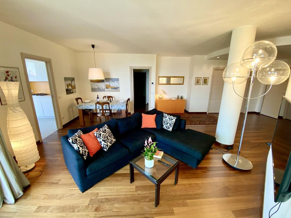 Emma Apartment With Terrace Lake View in Verbania view 4