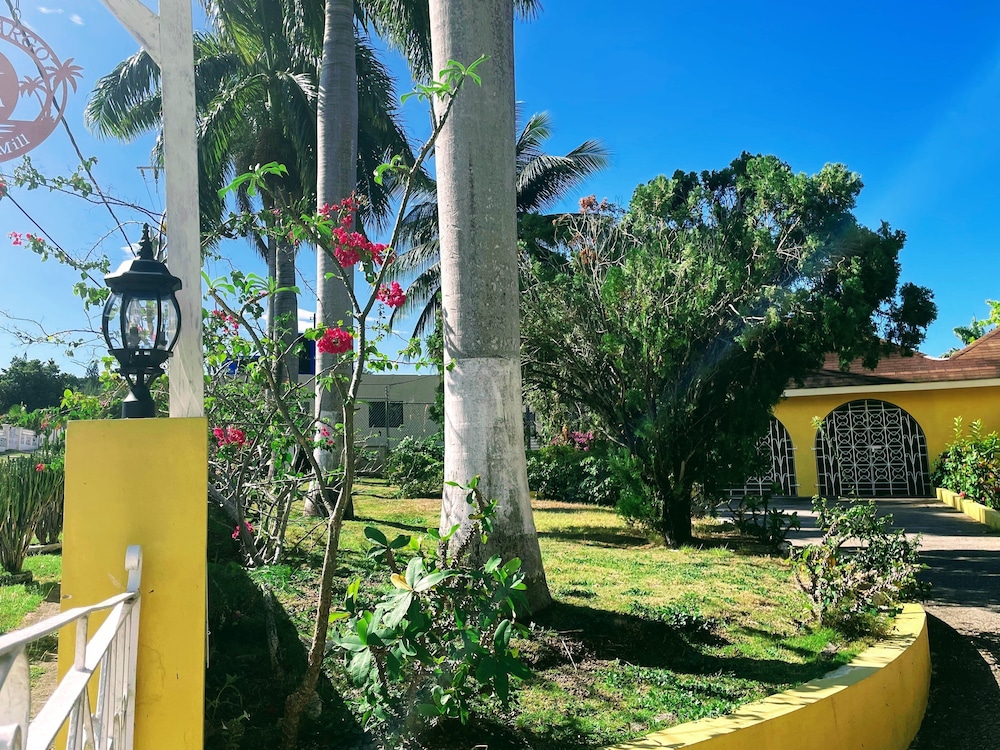 Ironshore Sugarmill Villa W Private Pool 6 Bedroom Villa