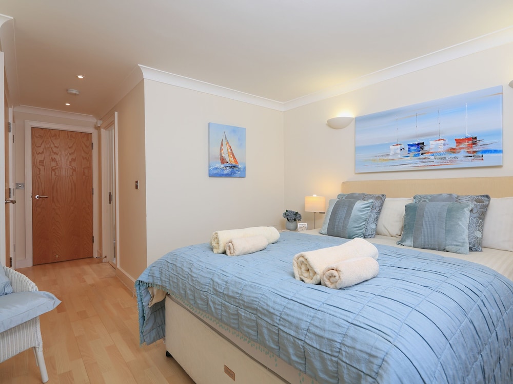 8 Thurlestone Beach view 5