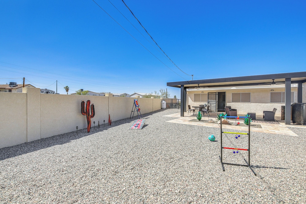 NEW Listing! Gorgeous Poolside Views: Havasu Haven