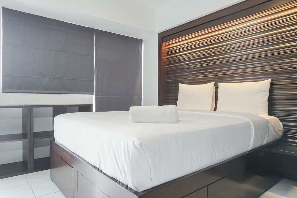 Relax And Comfy Studio At Sahid Metropolitan Apartment view 2