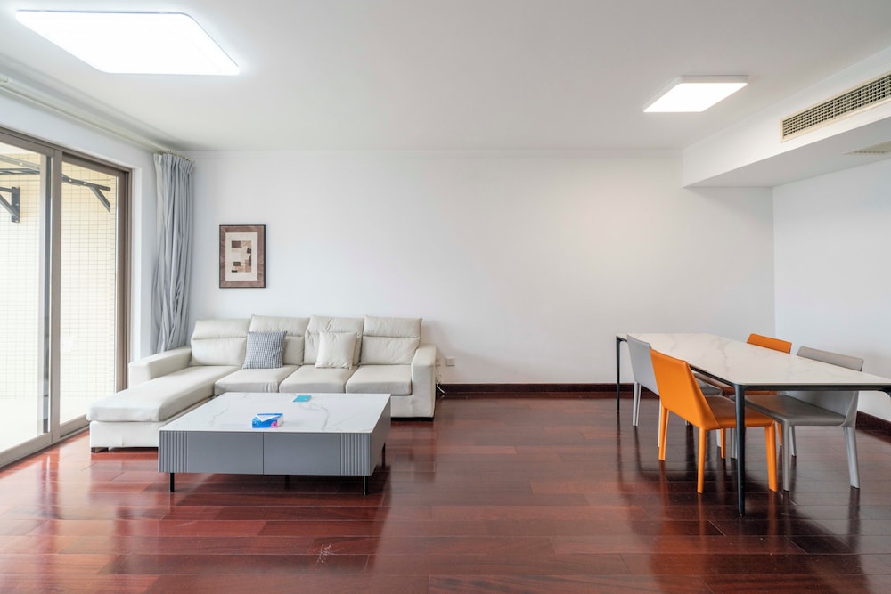Tyms 2BR APT Hongqiao Yucui Garden