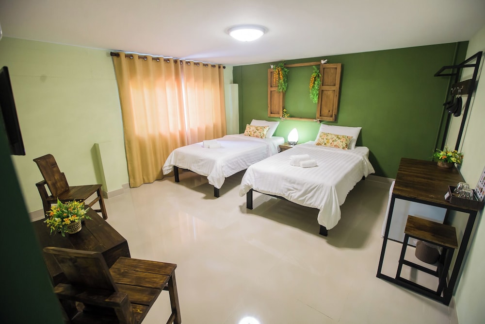 iRoom Boutique House