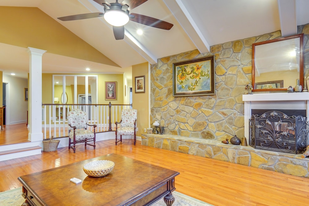 Spacious Lakefront Apt w/ Deck in Fayetteville!