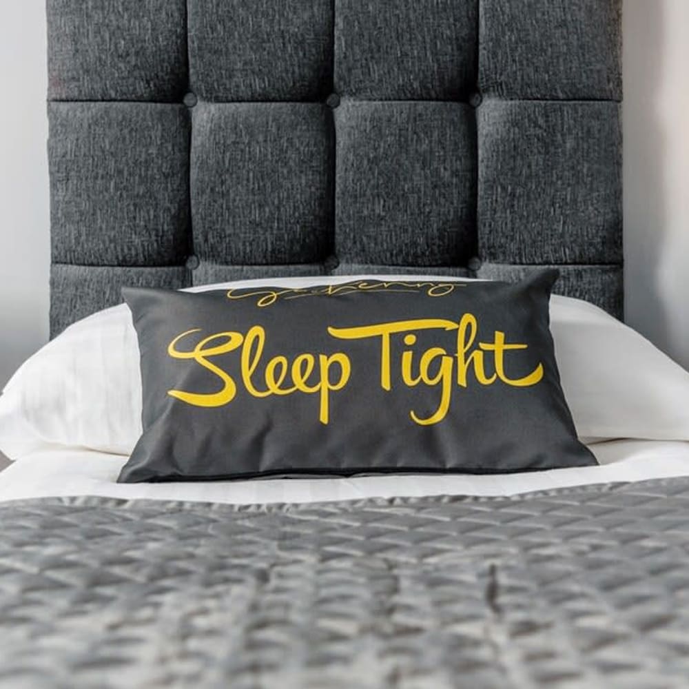The Gathering Chester 3 Sleeps 14 Very Close to City Centre view 3