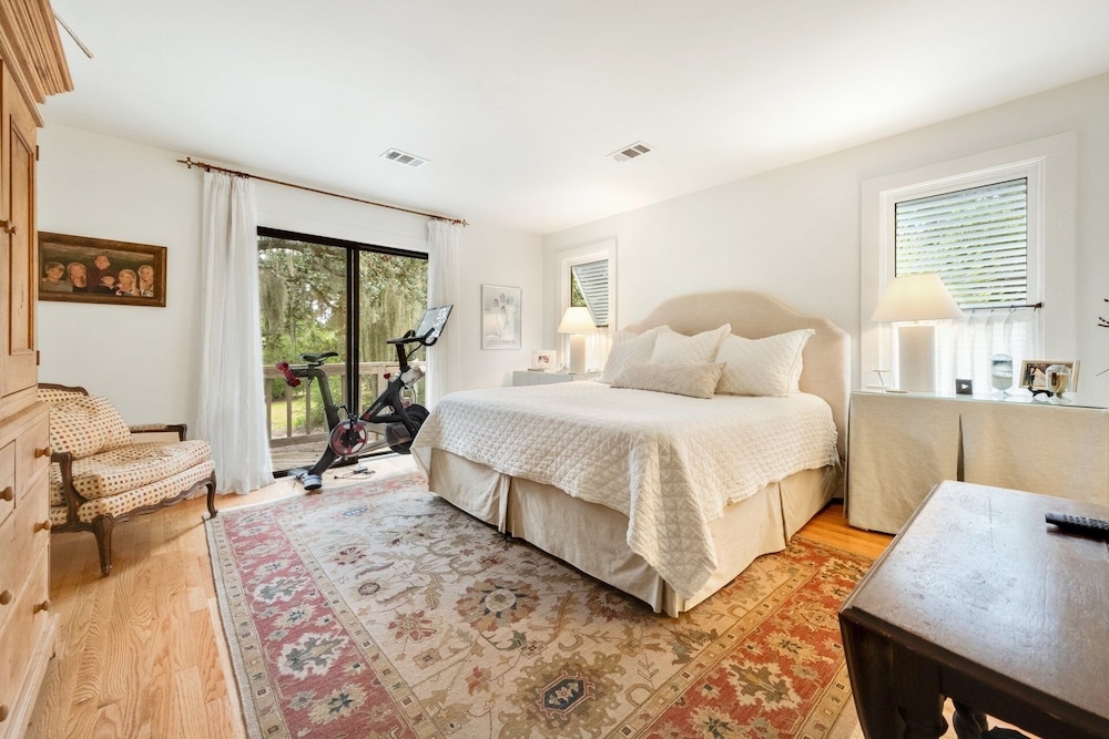 Sunny Pointe 4 Bedroom Home