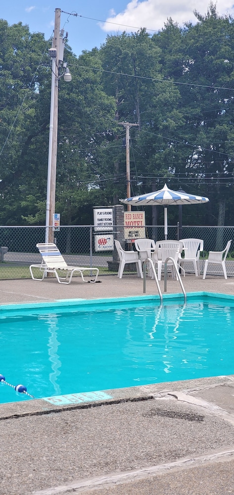 Red Ranch Motel