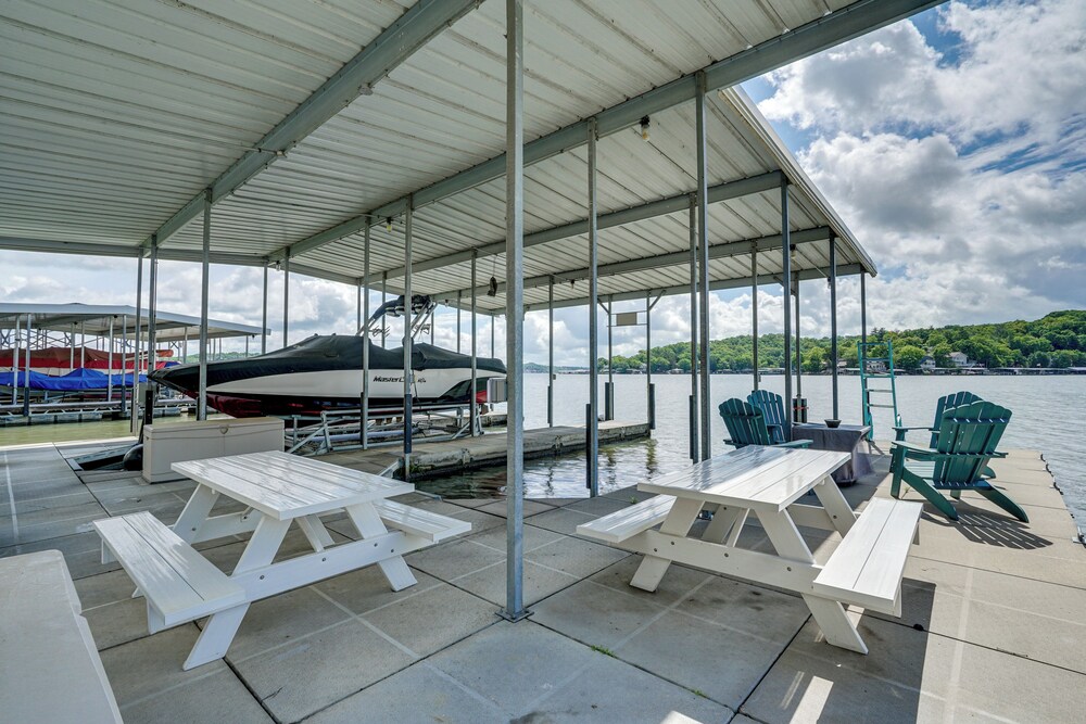 Boat Dock & Slip Access: Lake of the Ozarks Gem