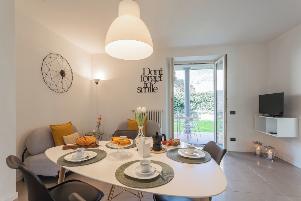 Ponente Balcony & Garden by Rent all Como