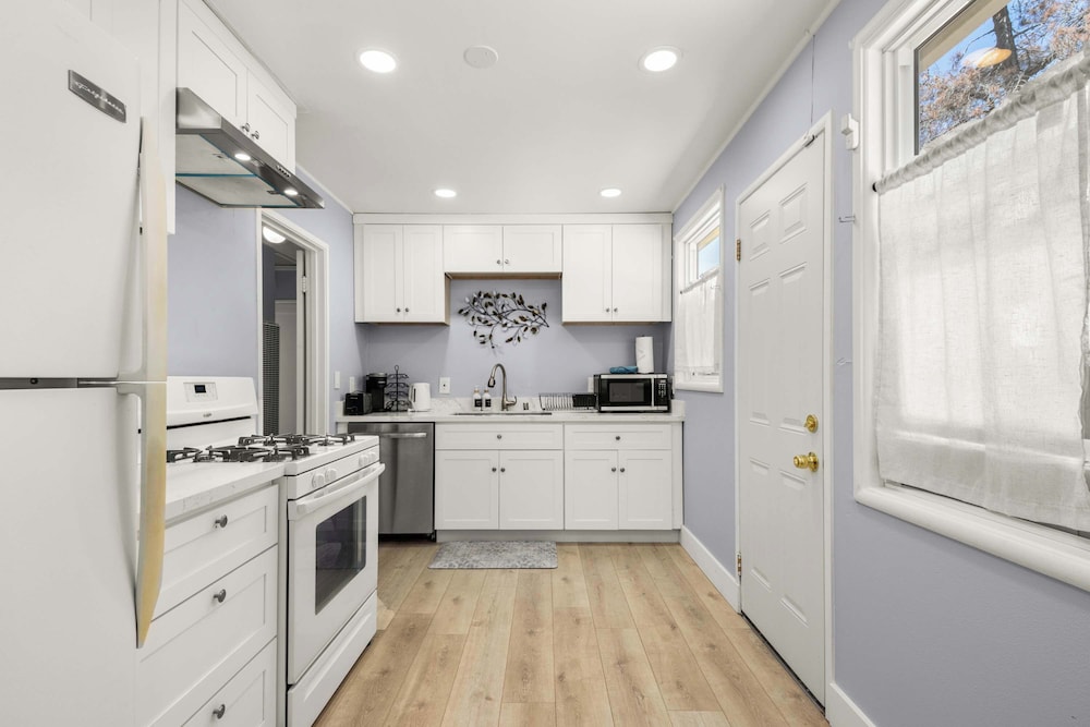 @ Marbella Lane - Spacious 2BR Home Near Westgate