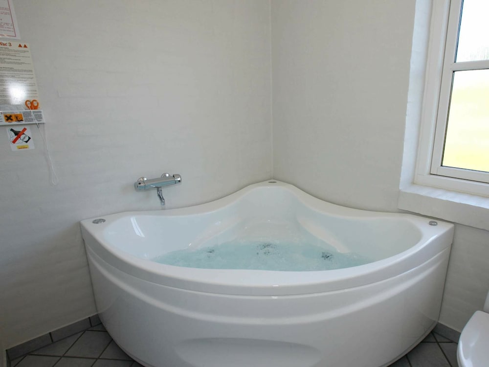 Elegant Holiday Home in Hanstholm near Sea view 3